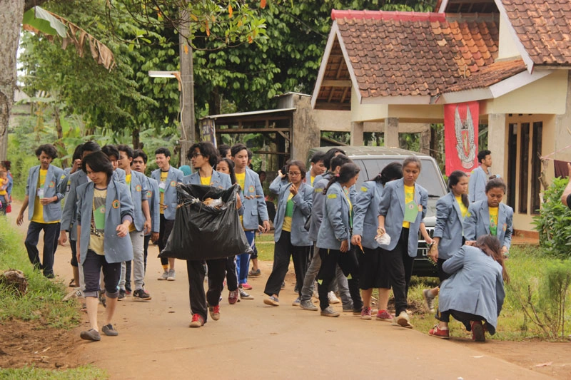Kegiatan Sosial Mahasiswa